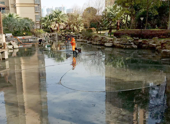 诸暨景观池淤泥清理