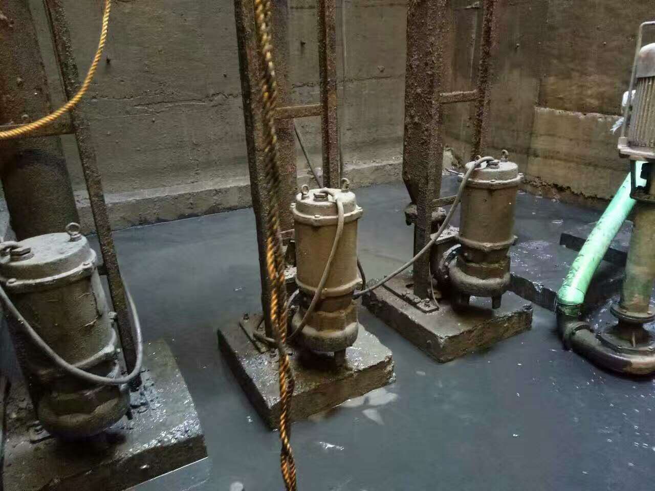 诸暨污水池清理